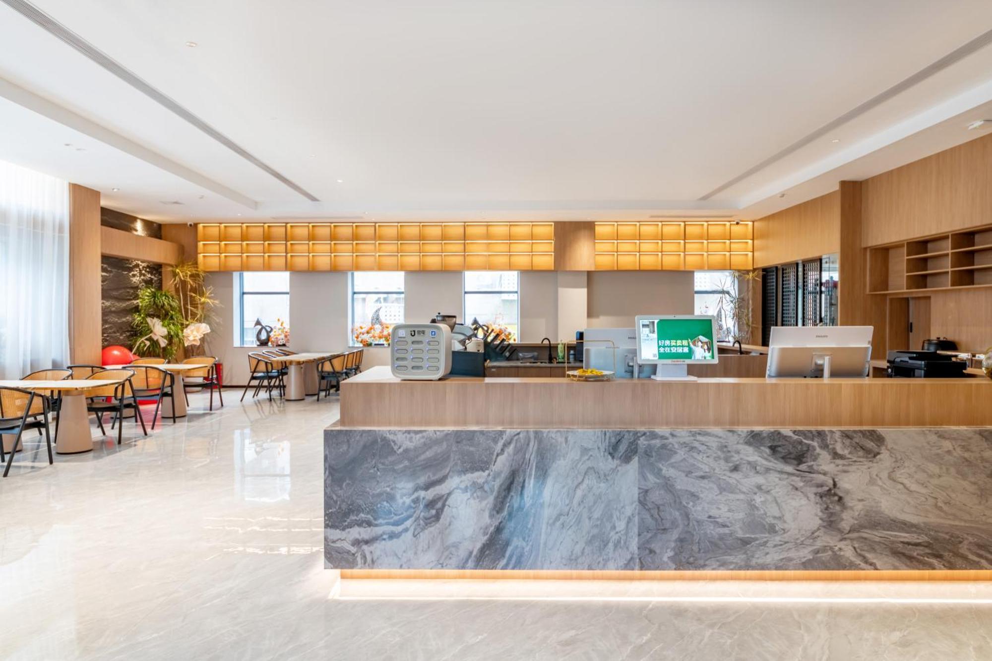 Luyue Hotel Movie Hotel Huaqiangbei Convention And Exhibition Center Branch Shenzhen Extérieur photo