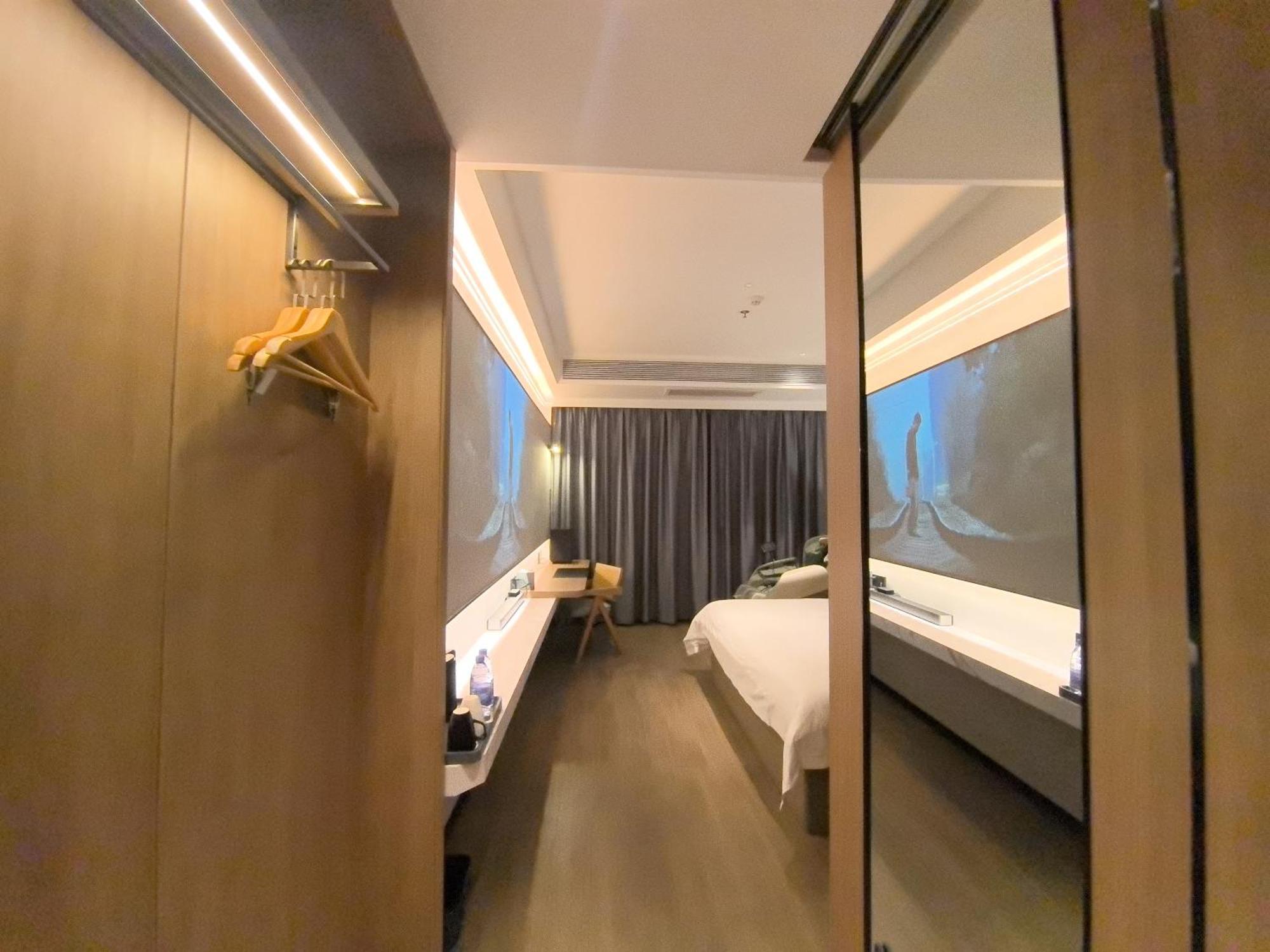 Luyue Hotel Movie Hotel Huaqiangbei Convention And Exhibition Center Branch Shenzhen Extérieur photo