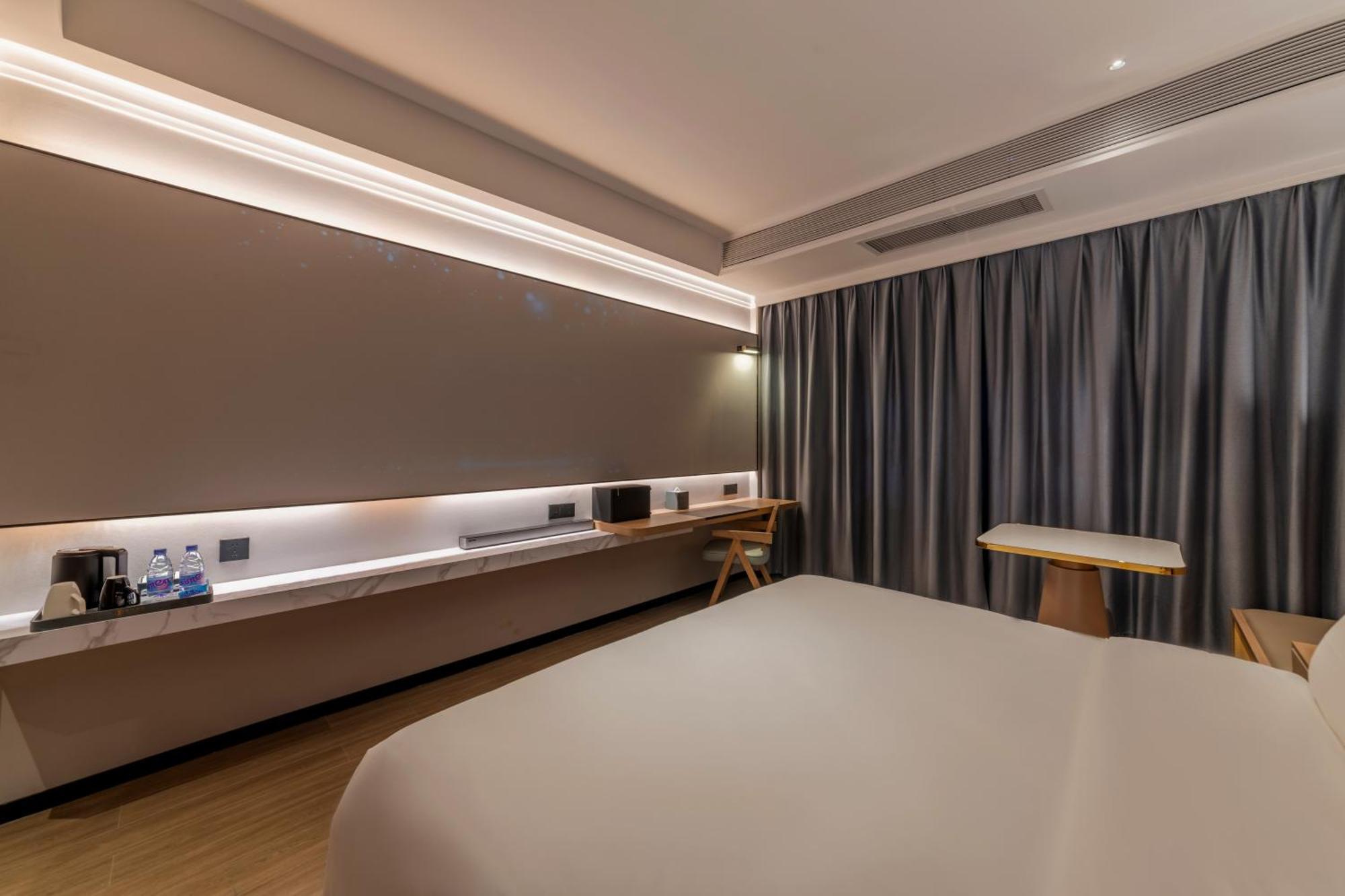Luyue Hotel Movie Hotel Huaqiangbei Convention And Exhibition Center Branch Shenzhen Extérieur photo