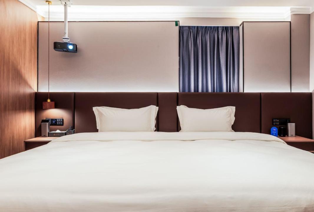 Luyue Hotel Movie Hotel Huaqiangbei Convention And Exhibition Center Branch Shenzhen Extérieur photo
